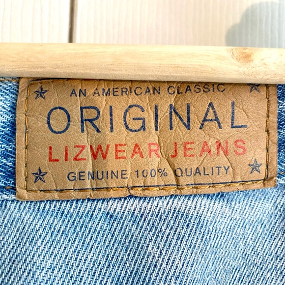 Straight leg light wash jeans - Picture 4 of 5